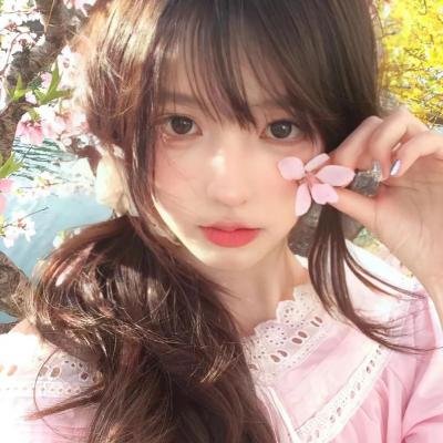白莲花度假村第一季